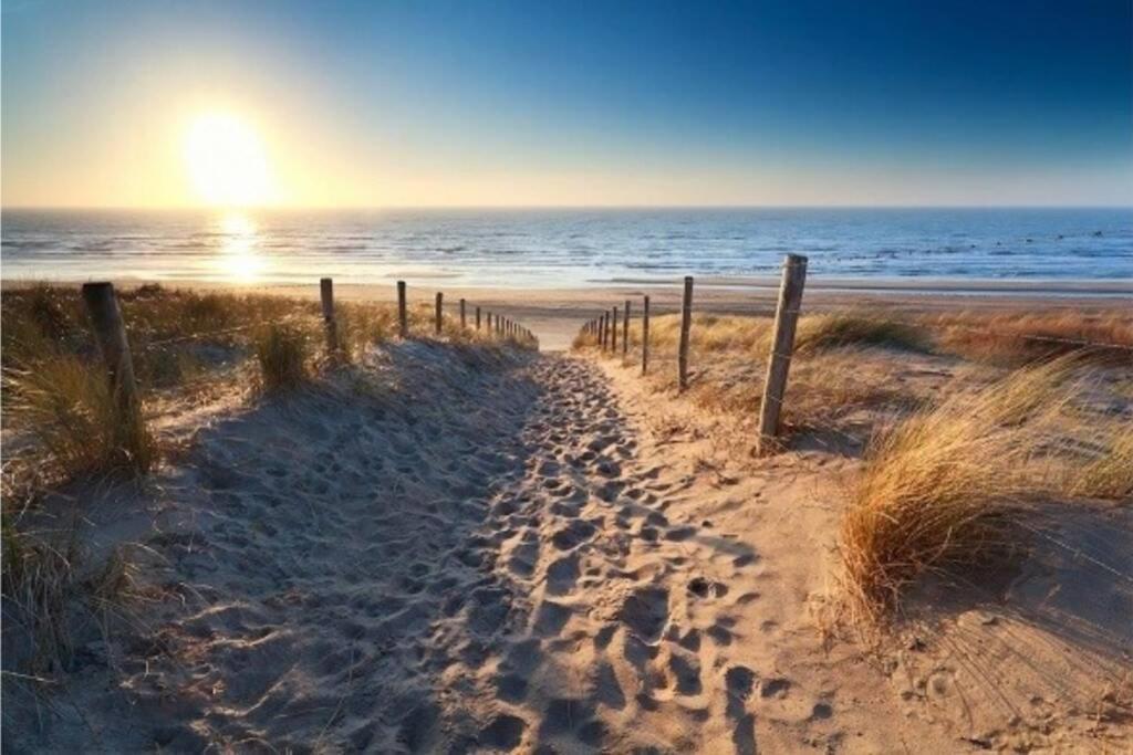Beachtime Close To The Beach, City Centre Зандвоорт Екстериор снимка
